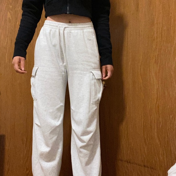 Women's Light Gray Cargo Sweatpants - Picture 2 of 4